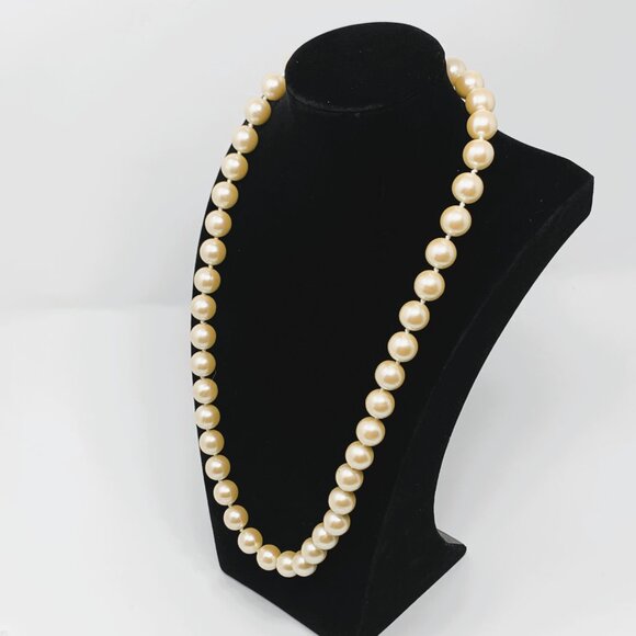 Monet 23" Single Strand Imitation Pearl Necklace - Picture 3 of 8